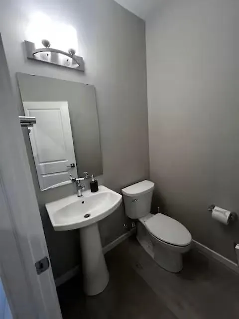 Brand New Bedroom In Keswick B Edmonton 0*,